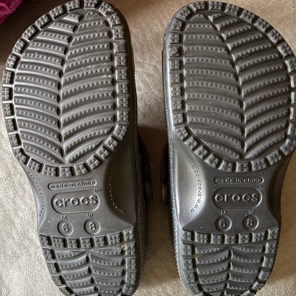 Women’s Black/Silver Glitter Crocs 🐊 - Picture 3 of 6